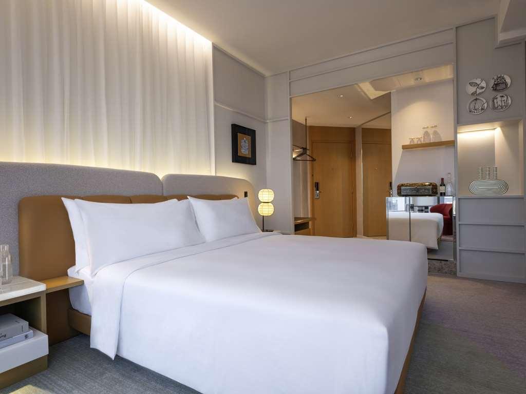 Mondrian Hong Kong Hotell Rum bild