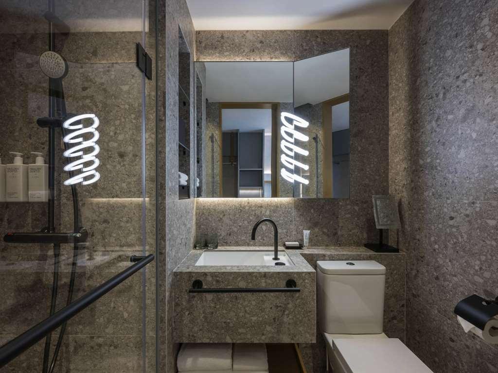 Mondrian Hong Kong Hotell Rum bild