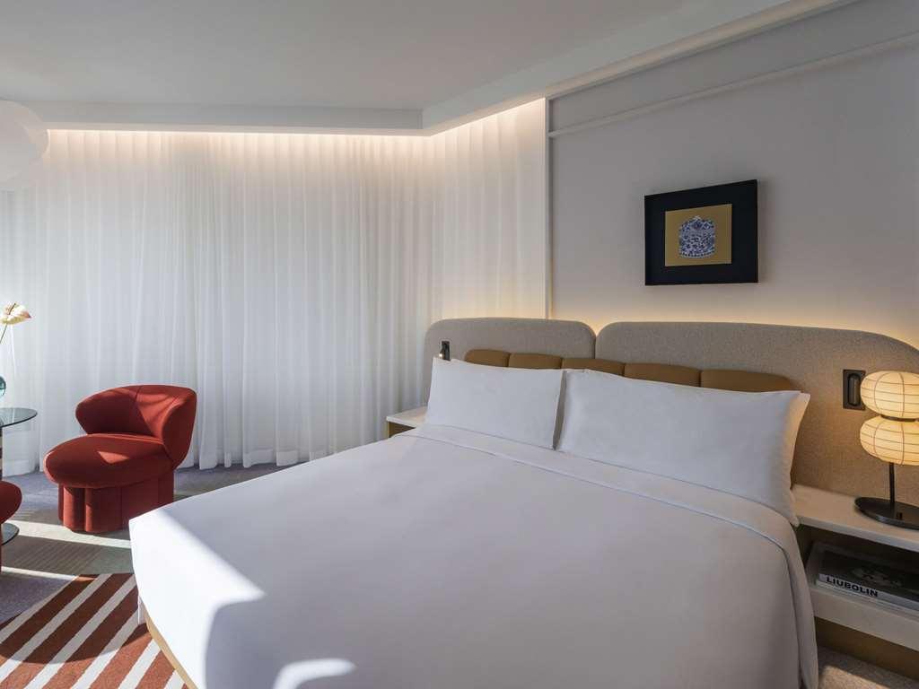 Mondrian Hong Kong Hotell Rum bild